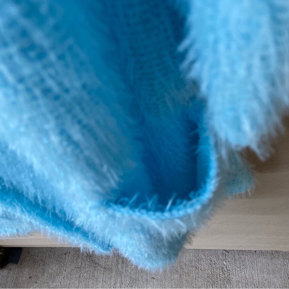 NWOT Sz-XL Girls Soft & Fuzzy w/Pockets House Coat/Day Robe, Bright Blue/Green - Picture 8 of 16